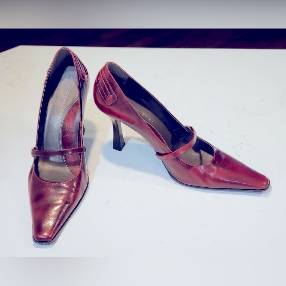 Gianni Bini Red Heels